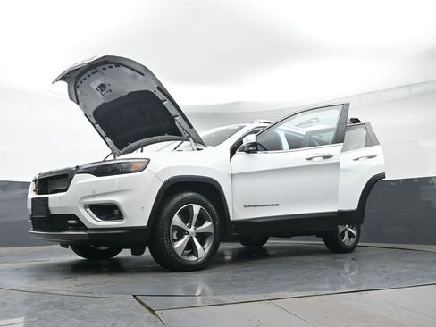 Used 2021 Jeep Cherokee Limited w/ Elite Package AWD/4WD image 41