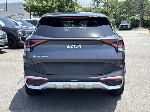 Used 2024 Kia Sportage EX FWD image 2