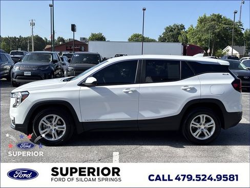 Used 2024 GMC Terrain SLE FWD image 8