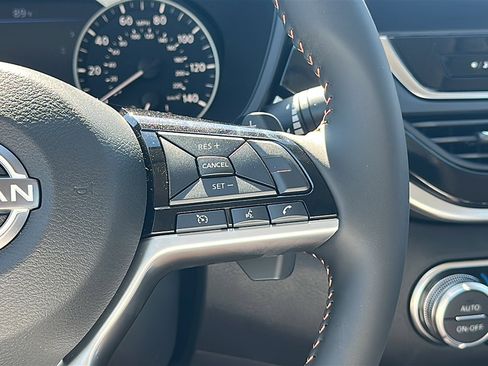 New 2025 Nissan Altima 2.5 SR w/ SR Premium Package image 18