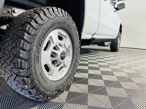 Used 2019 GMC Sierra 2500 SLE image 5