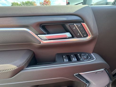 New 2026 GMC Sierra 3500 Denali w/ Denali Reserve Package AWD/4WD image 15