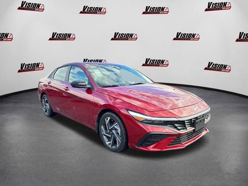 Certified 2025 Hyundai Elantra Sport image 3