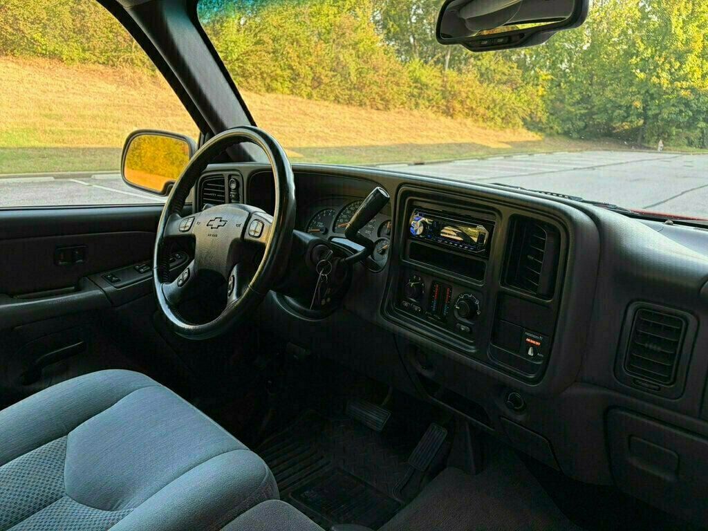 Used 2004 Chevrolet Silverado 1500 4x4 Regular Cab w/ Light Duty Power Package image 39