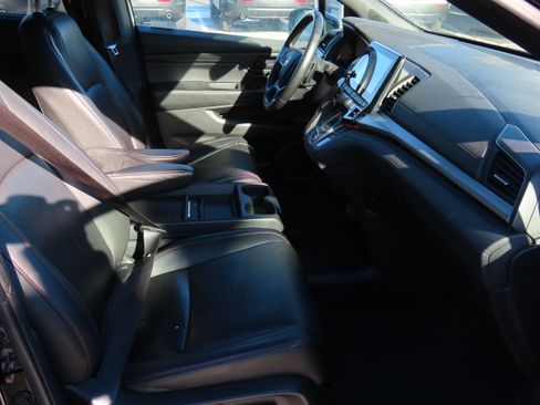 Used 2023 Honda Odyssey Sport image 11