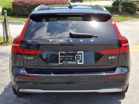 Certified 2023 Volvo V60 B5 Cross Country Ultimate AWD/4WD image 5