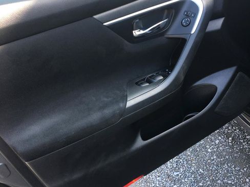 Used 2015 Nissan Altima 2.5 S w/ Power Driver Seat Package FWD image 9