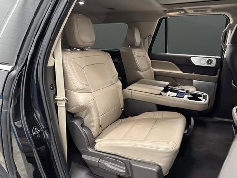 Used 2024 Lincoln Navigator L Reserve image 35