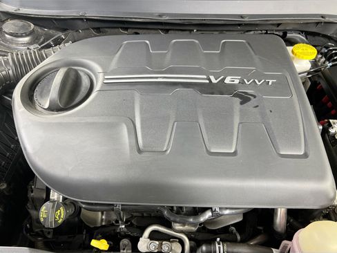 Used 2022 Jeep Cherokee Limited w/ Elite Package image 30