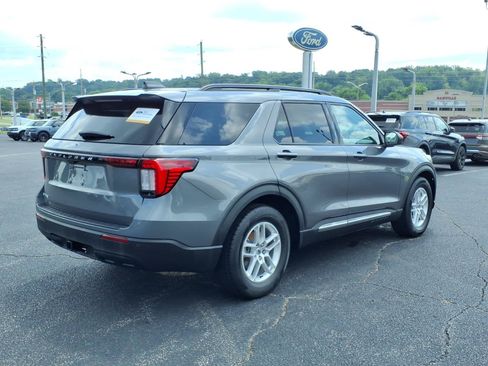 Certified 2025 Ford Explorer Active RWD image 8