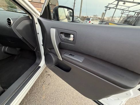 Used 2012 Nissan Rogue S AWD/4WD image 22