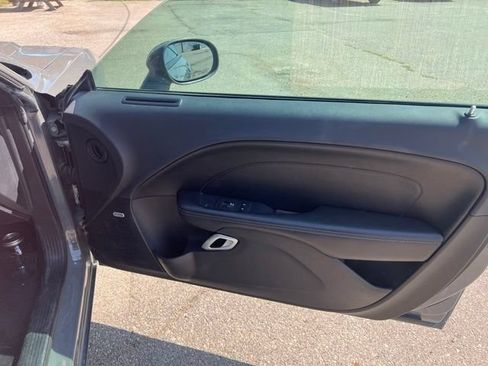 Used 2018 Dodge Challenger GT w/ Driver Convenience Group AWD/4WD image 17