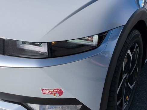 Used 2024 Hyundai Ioniq 5 SE image 6