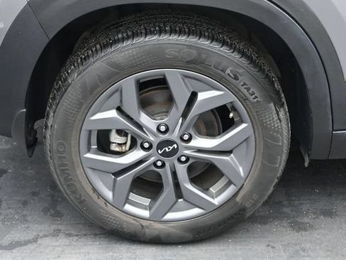Used 2024 Kia Seltos S AWD/4WD image 39