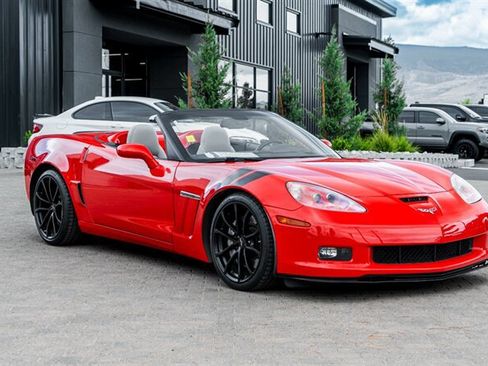 Used 2010 Chevrolet Corvette Grand Sport w/ Preferred Equipment Group RWD image 9