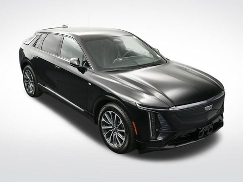 Used 2025 Cadillac Lyriq Sport w/ LPO, Floor Liner Package RWD image 21