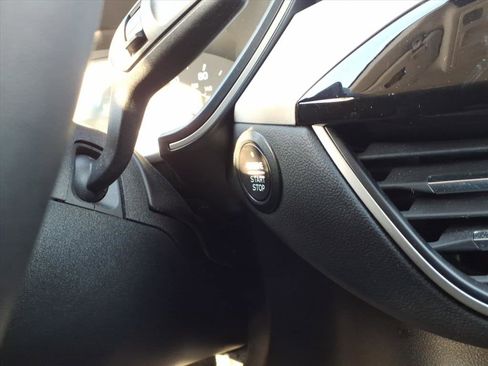 Certified 2022 Ford Escape SEL image 25