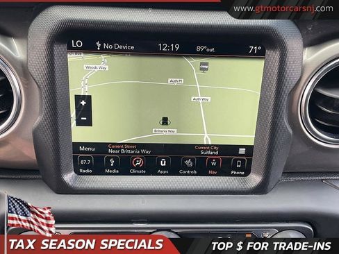 Used 2019 Jeep Wrangler Unlimited Sahara AWD/4WD image 22