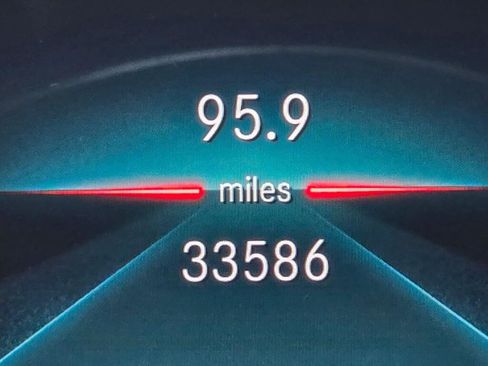 Used 2022 Mercedes-Benz GLA 250 4MATIC w/ Premium Package Lite image 36