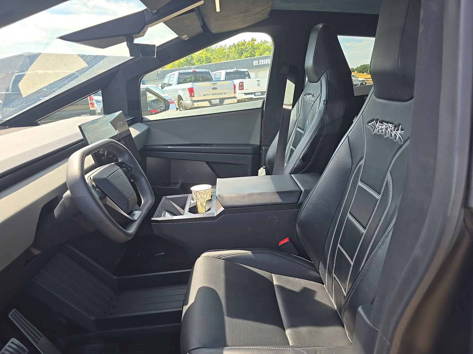 Used 2025 Tesla Cybertruck AWD Crew Cab image 2