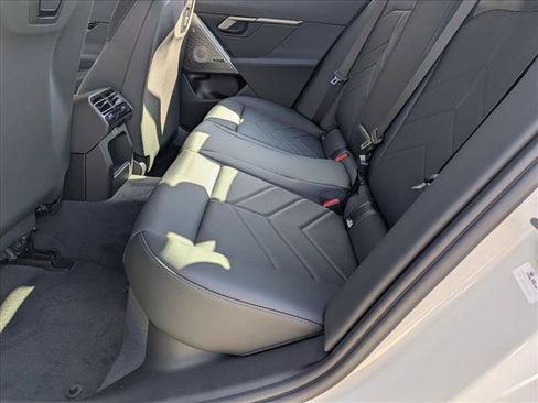 New 2026 BMW 530i w/ M Sport Package RWD image 15
