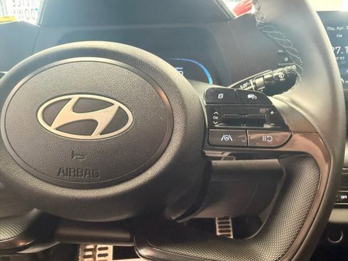 Used 2025 Hyundai Elantra Sport FWD image 30