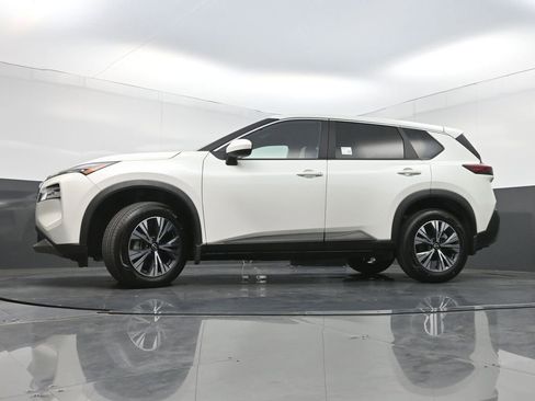 Used 2023 Nissan Rogue SV FWD image 25