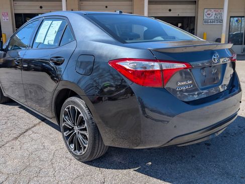 Used 2015 Toyota Corolla S w/ Driver Convenience Package image 5