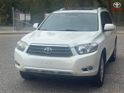 Used 2010 Toyota Highlander Limited w/ Extra Value Pkg 3 image 2
