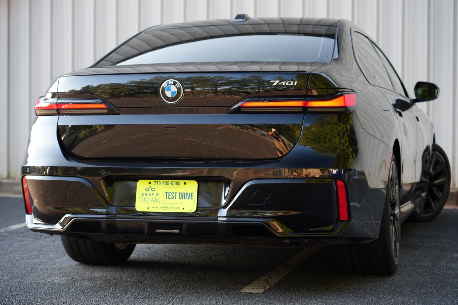 Used 2023 BMW 740i RWD image 5