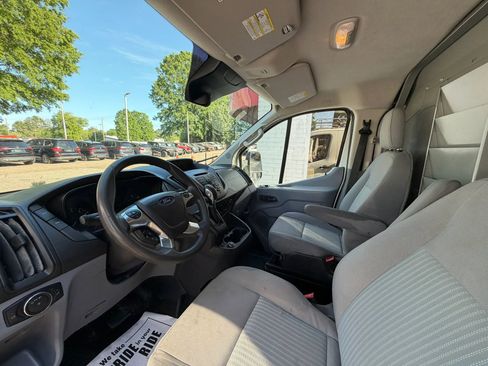 Used 2018 Ford Transit 250 130 Low Roof RWD image 23