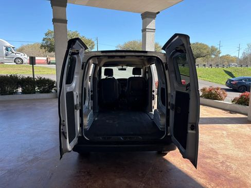 Used 2019 Nissan NV200 S w/ Back Door Glass Package image 16