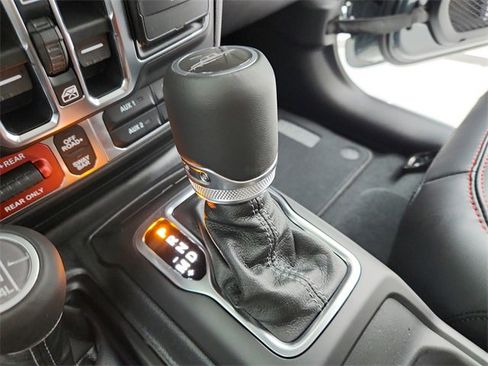 New 2026 Jeep Gladiator Rubicon w/ Steel Bumper Group image 33