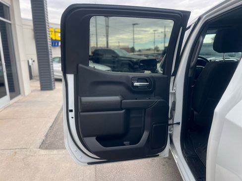 Used 2024 Chevrolet Silverado 1500 Custom Trail Boss w/ LPO, Dark Essentials Package image 24