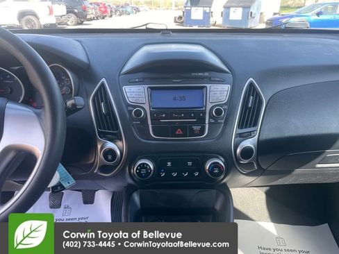 Used 2013 Hyundai Tucson GL image 11