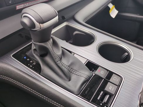 Used 2026 Toyota Sienna XLE image 19