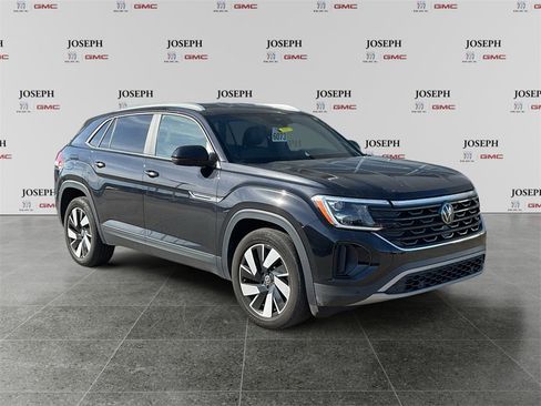 Used 2024 Volkswagen Atlas Cross Sport SE image 1