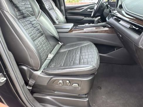 Used 2022 Cadillac Escalade Sport Platinum AWD/4WD image 9