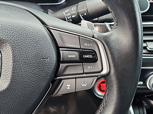 Used 2018 Honda Accord Sport image 21