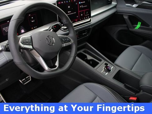 New 2025 Volkswagen Tiguan SE R-Line image 2