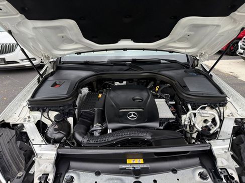 Used 2019 Mercedes-Benz GLC 300 4MATIC image 34