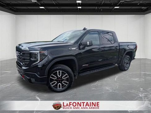Certified 2023 GMC Sierra 1500 AT4 w/ AT4 Premium Package AWD/4WD image 1