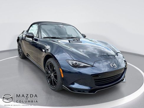 New 2026 MAZDA MX-5 Miata Club w/ Interior Package RWD image 1