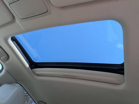 Used 2017 Honda CR-V Touring image 19
