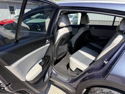 Used 2018 Kia Sportage EX w/ EX Sport Appearance Package AWD/4WD image 9