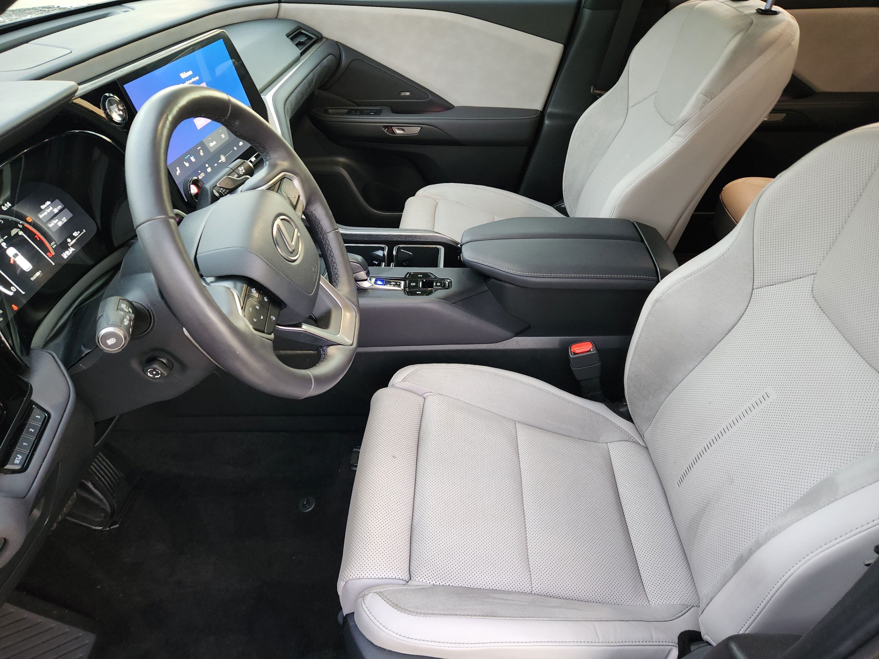 Used 2024 Lexus TX 350 FWD w/ Technology Package image 5