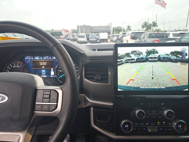 Used 2024 Ford Expedition XLT RWD image 16