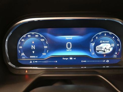 Used 2023 Chevrolet Tahoe LT w/ Luxury Package image 9