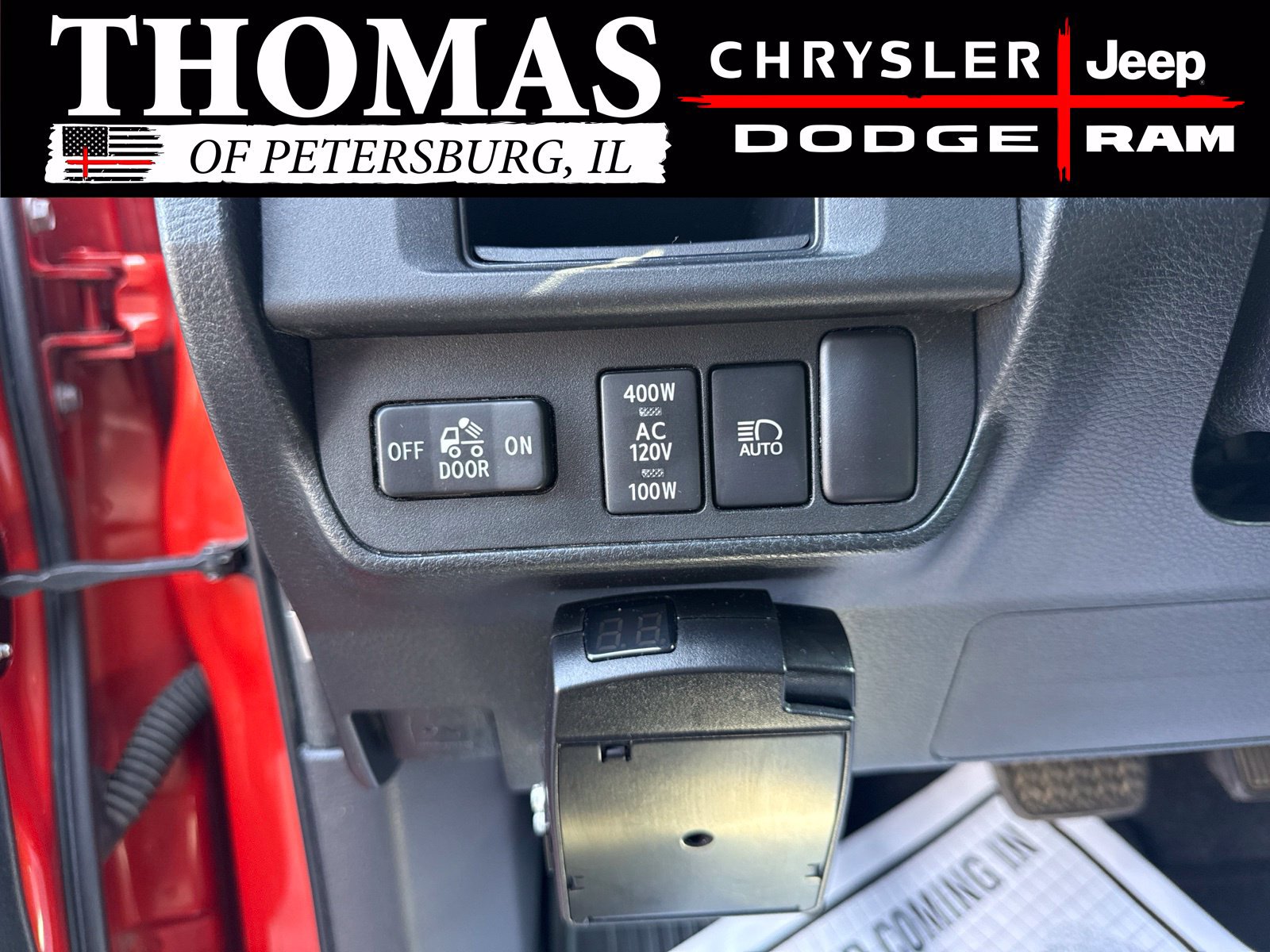 Used 2018 Toyota Tacoma TRD Sport w/ Technology Package AWD/4WD image 12