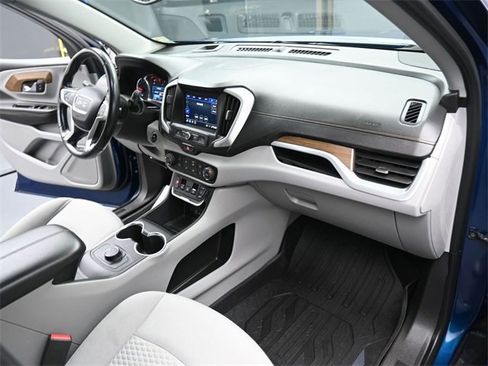 Used 2020 GMC Terrain SLE image 29